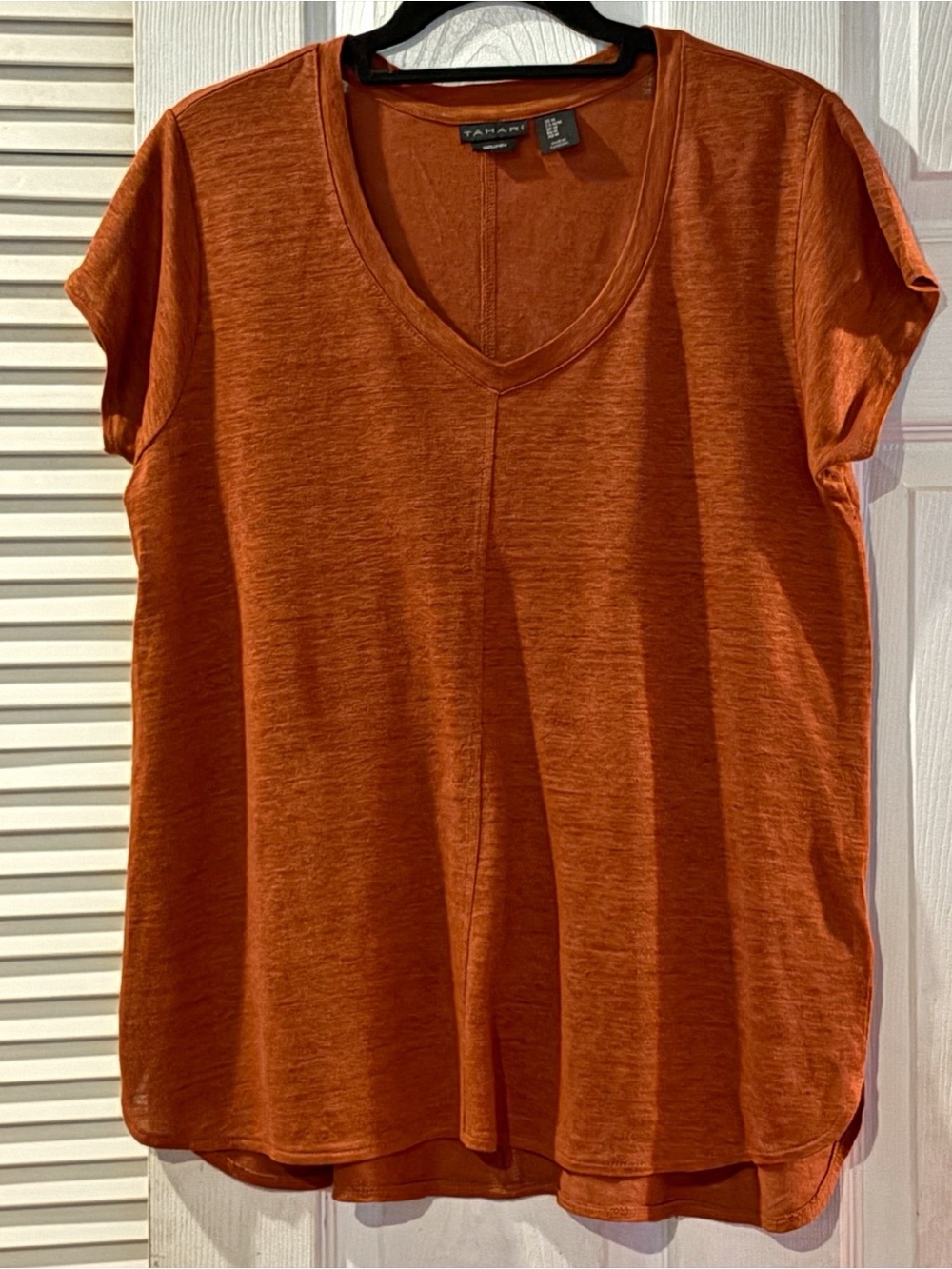 Tahari 100% Linen Top Womens M Rust Orange Copper V Neck Short Sleeve High Low